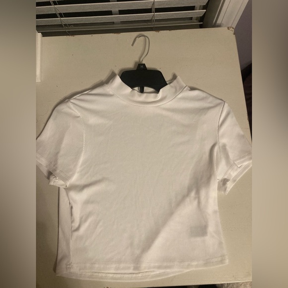 White Short Sleeve Turtleneck - Shein - Picture 3 of 4